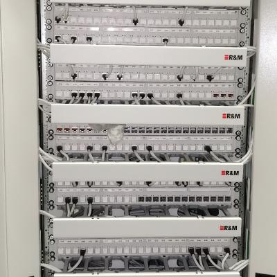 komunikacijska omara delilniki r&m 24port